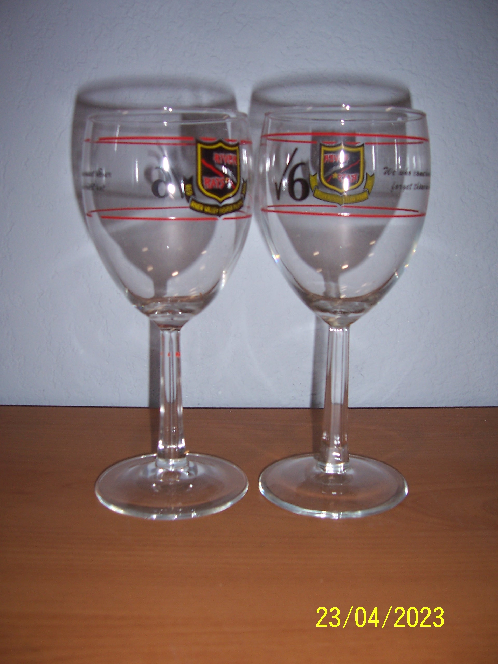 RRVA WINE Glasses with RED STRIPES (2)